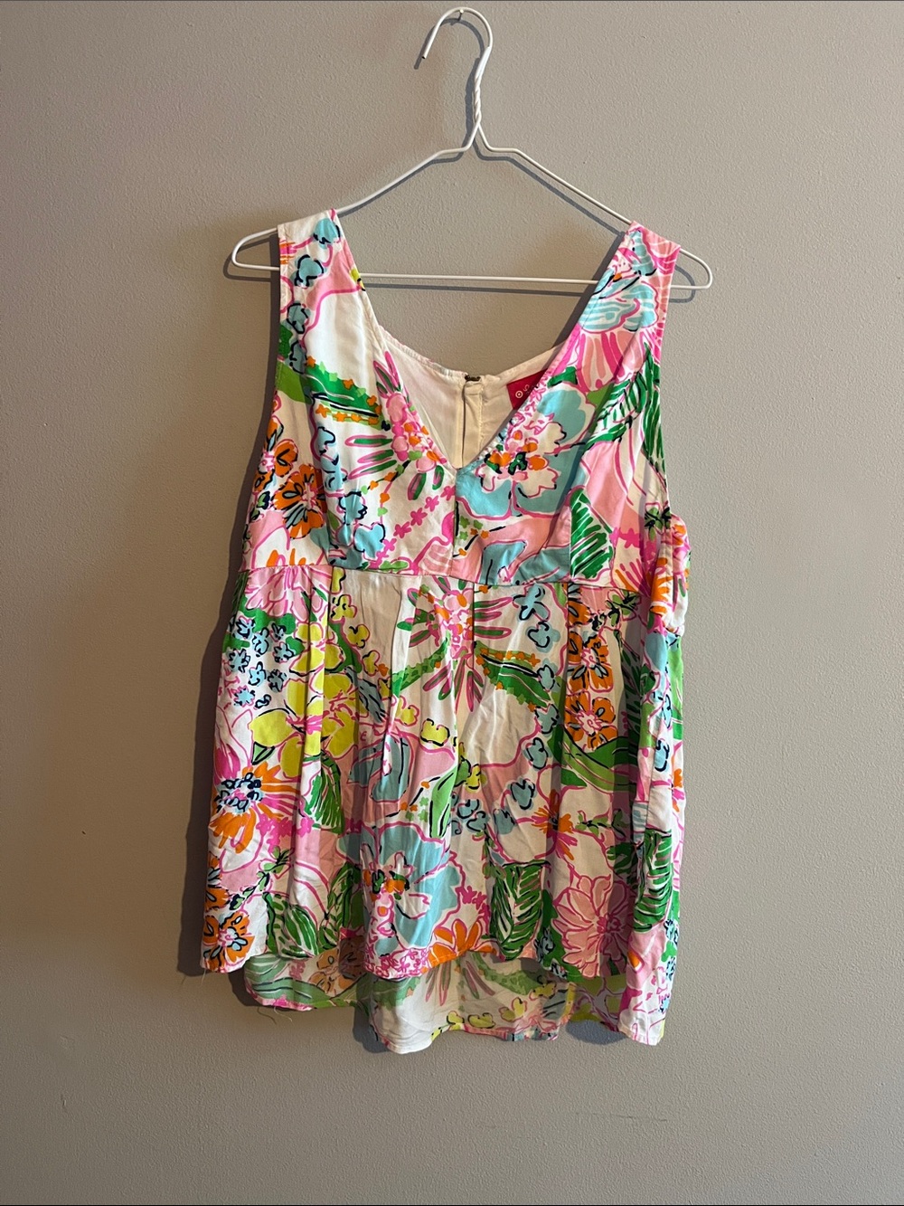 Lilly Pulitzer Sleeveless Floral V-Neck Tank - Pink, Green, Blue